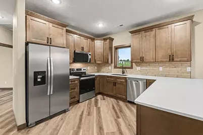 1511 Buffalo Ridge Drive, Luverne, MN 56156 - Photo 5