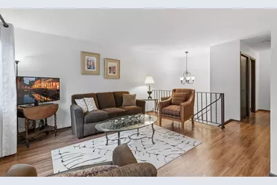 7112 Pontiac Circle, Chanhassen, MN 55317 - Photo 3