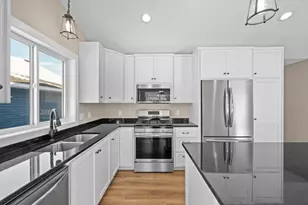 38558 Hawthorne Ave, North Branch, MN 55056 - Photo 9