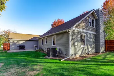 7697 Stillwater Way N, Oakdale, MN 55128 - Photo 39