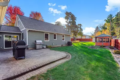 7697 Stillwater Way N, Oakdale, MN 55128 - Photo 37