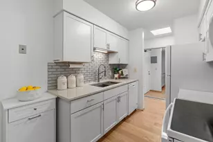 7412 W 22nd St, Saint Louis Park, MN 55426 - Photo 9