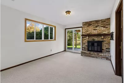 10348 Yorktown Lane N, Maple Grove, MN 55369 - Photo 35