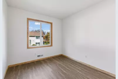 10348 Yorktown Lane N, Maple Grove, MN 55369 - Photo 29