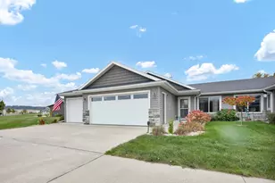 1235 N 10th St, Lake City, MN 55041 - Photo 1