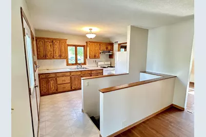 635 8th Avenue E, Shakopee, MN 55379 - Photo 13