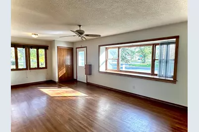 635 8th Avenue E, Shakopee, MN 55379 - Photo 11