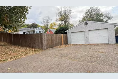 635 8th Avenue E, Shakopee, MN 55379 - Photo 29