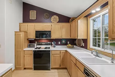 3803 Minnesota Lane N, Plymouth, MN 55446 - Photo 15