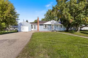 5340 Byron Ave N, Crystal, MN 55429 - Photo 3