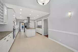 2420 Simpson St, Roseville, MN 55113 - Photo 19
