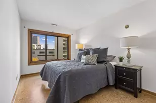 1201 Yale Pl, Minneapolis, MN 55403 - Photo 29