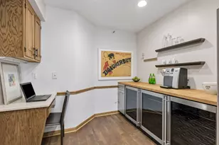 1201 Yale Pl, Minneapolis, MN 55403 - Photo 9