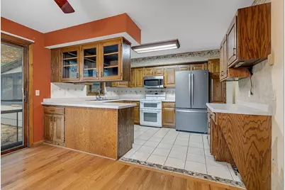 825 Chestnut Street, Taylors Falls, MN 55084 - Photo 7