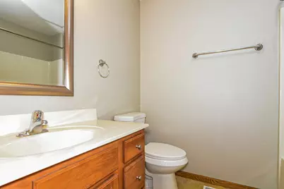 1054 Falcon Road SE, Rochester, MN 55904 - Photo 3