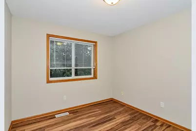 1054 Falcon Road SE, Rochester, MN 55904 - Photo 11
