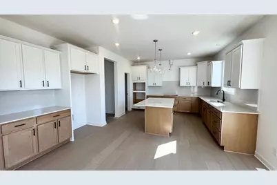 653 Sierra Parkway, Waconia, MN 55387 - Photo 3