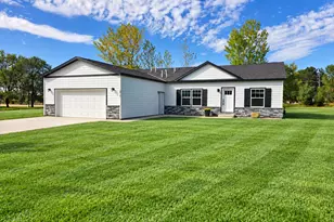 2421 Oak Preserve Ct, Saint Cloud, MN 56304 - Photo 1