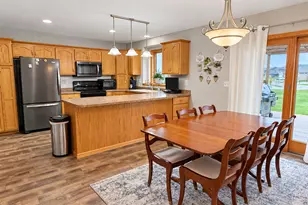 656 Westminster Dr, Moorhead, MN 56560 - Photo 7
