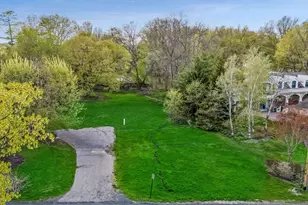 2308 Huntington Point Rd E, Wayzata, MN 55391 - Photo 11