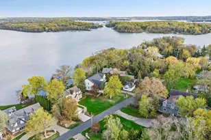 2308 Huntington Point Rd E, Wayzata, MN 55391 - Photo 7
