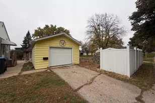 1604 N 2nd St, Mankato, MN 56001 - Photo 3