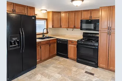 412 W Hazel Avenue, Pillager, MN 56473 - Photo 3