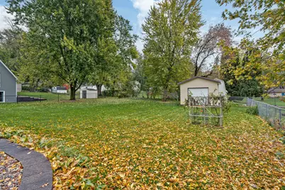 1085 Robert Place SW, Owatonna, MN 55060 - Photo 33