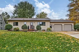 1085 Robert Pl SW, Owatonna, MN 55060 - Photo 1
