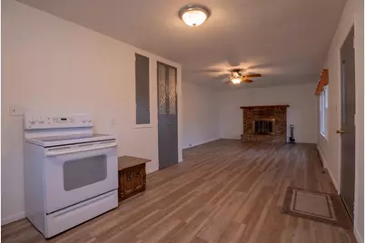 216 1st Avenue E, Halstad, MN 56548 - Photo 11