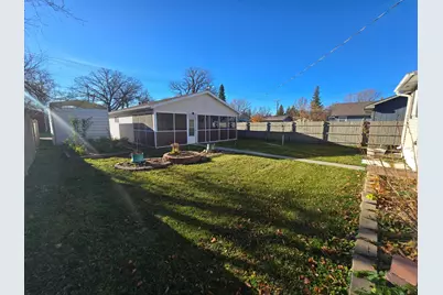 204 W 2nd Street, Argyle, MN 56713 - Photo 11