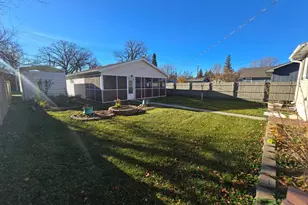 204 W 2nd St, Argyle, MN 56713 - Photo 11