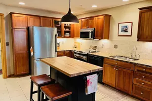 7930 Golden Valley Rd, Golden Valley, MN 55427 - Photo 9