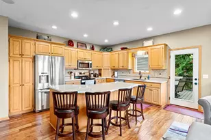 542 Majestic Oaks Ct, Eagan, MN 55123 - Photo 13