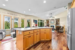 542 Majestic Oaks Ct, Eagan, MN 55123 - Photo 17