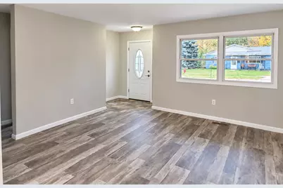 300 17th Street NW, Willmar, MN 56201 - Photo 3
