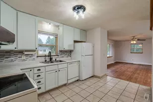 105 Jay St, Le Sueur, MN 56058 - Photo 9