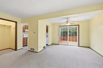 326 Morningside Circle, Saint Paul, MN 55119 - Photo 9