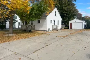 611 S Swift Ave, Litchfield, MN 55355 - Photo 3