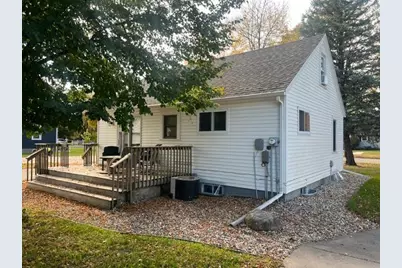 611 S Swift Avenue, Litchfield, MN 55355 - Photo 9