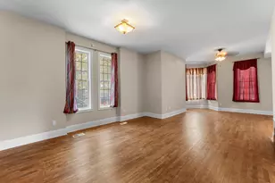 989 Burr St, Saint Paul, MN 55130 - Photo 11