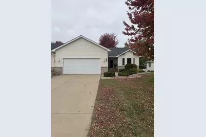 616 Obrien Parkway, Belle Plaine, MN 56011 - Photo 1