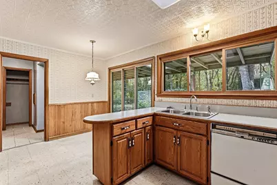 648 Roosevelt Road, Saint Cloud, MN 56301 - Photo 11