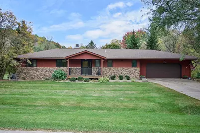 2197 Clinton Drive, Winona, MN 55987 - Photo 1