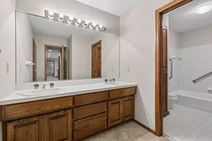 12708 Diamond Dr, Burnsville, MN 55337 - Photo 41