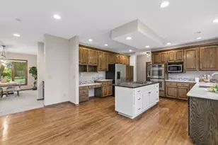12708 Diamond Dr, Burnsville, MN 55337 - Photo 13