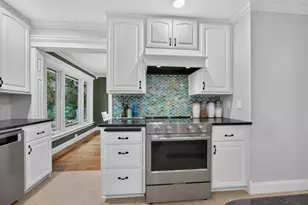 1424 Windsor Chase Dr SW, Rochester, MN 55902 - Photo 9