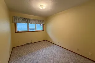904 20th St N, Moorhead, MN 56560 - Photo 19