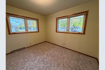 904 20th Street N, Moorhead, MN 56560 - Photo 17