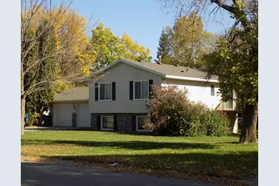 301 23rd Street SE, Willmar, MN 56201 - Photo 3